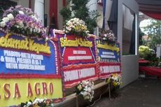 Rumah Polonia Dikirimi Banyak Karangan Bunga Ucapan Selamat untuk Prabowo-Hatta