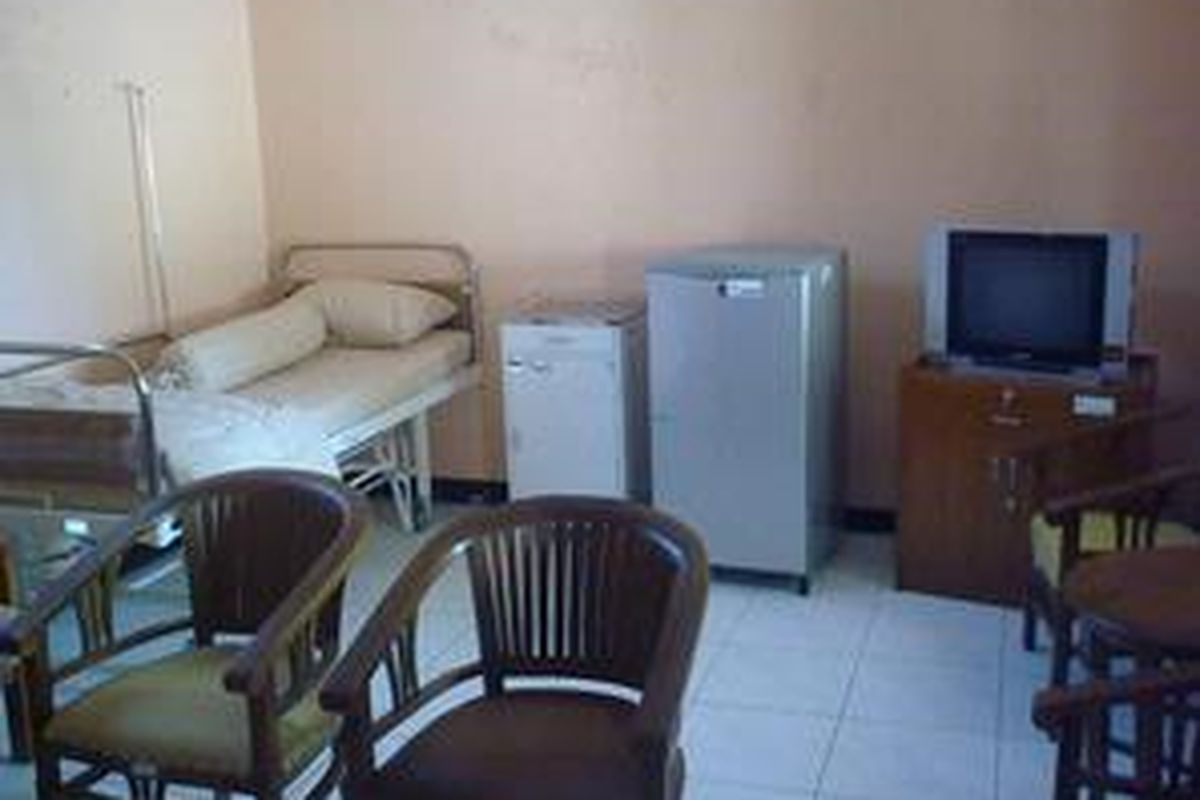 Rumah Sakit Jiwa Marzoeki Mahdi (RSJMM) Bogor mengantisipasi para caleg yang frustrasi jika dalam pemilihan legislatif yang berlangsung hari ini ternyata mereka tidak terpilih.