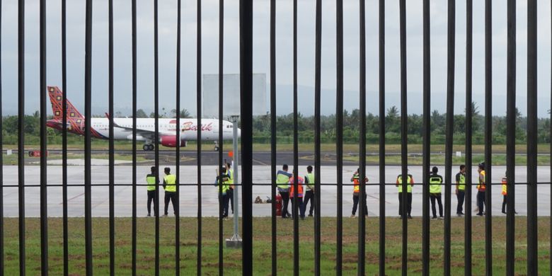 Batik Air saat tiba pertama kali di Bandara Banyuwangi Rabu (19/12/2018)