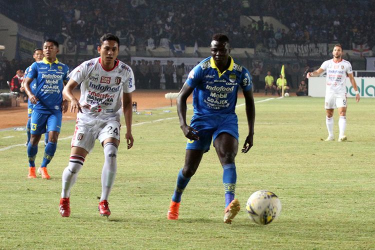 Penyerang Persib Bandung, Ezechiel NDouassel. (KOMPAS.com/SEPTIAN NUGRAHA)