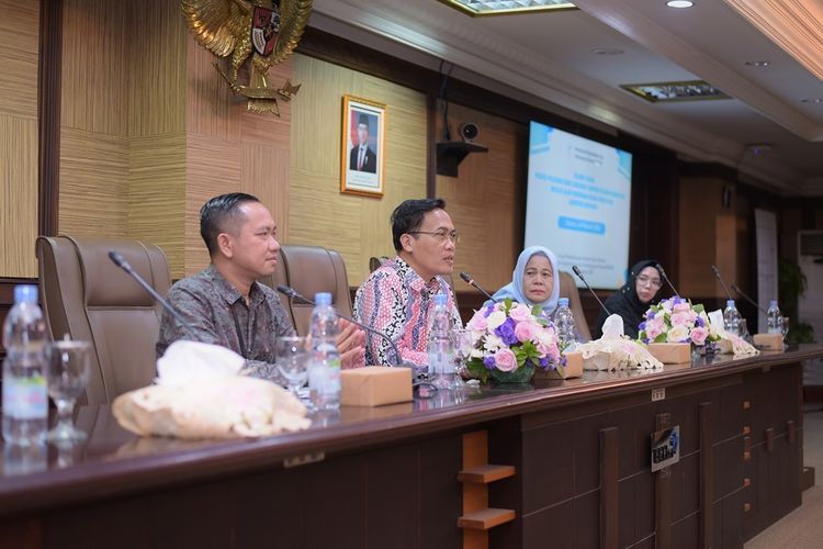 Sekretaris Kemendukbangga/BKKBN Budi Setiyono membuka layanan pelatihan penerimaan negara bukan pajak (PNBP) pertama pada 2025. Pelatihan yang diselenggarakan adalah Pelatihan Teknis Substantif Kampung Keluarga Berkualitas, yang dibuka pada Selasa (4/2/2025). DOK. Kemendukbangga/BKKBN