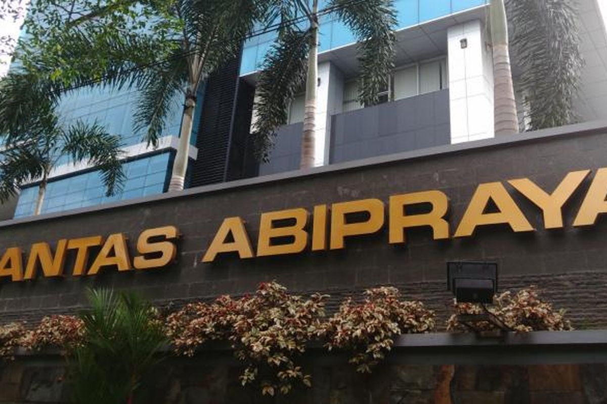 PT Brantas Abipraya di Jalan DI Pandjaitan, Jakarta Timur