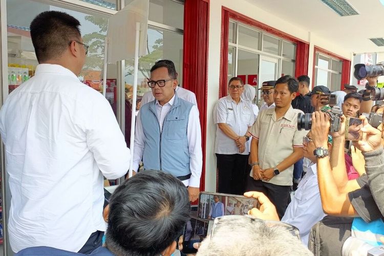 Wamendagri Bima Arya Pastikan Koperasi Merah Putih Jadi Infrastruktur Subsidi, Bukan Toko Ritel Modern