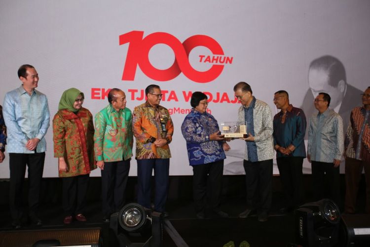 Sinar Mas dan Kementerian LHK menandatangani nota kesepahaman pembangunan Pusat Persemaian Sriwijaya Kemampo, Kabupaten Banyuasin, Provinsi Sumatera Selatan (Sumsel) di Jakarta, Selasa (6/9/2022).