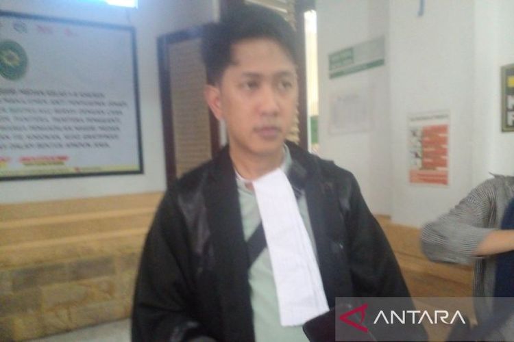 Jaksa Penuntut Umum (JPU) Kejaksaan Negeri Medan Trian Adhitya Izmail memberikan keterangan di Pengadilan Negeri Medan, Sumut, Kamis (11/1/2024). 