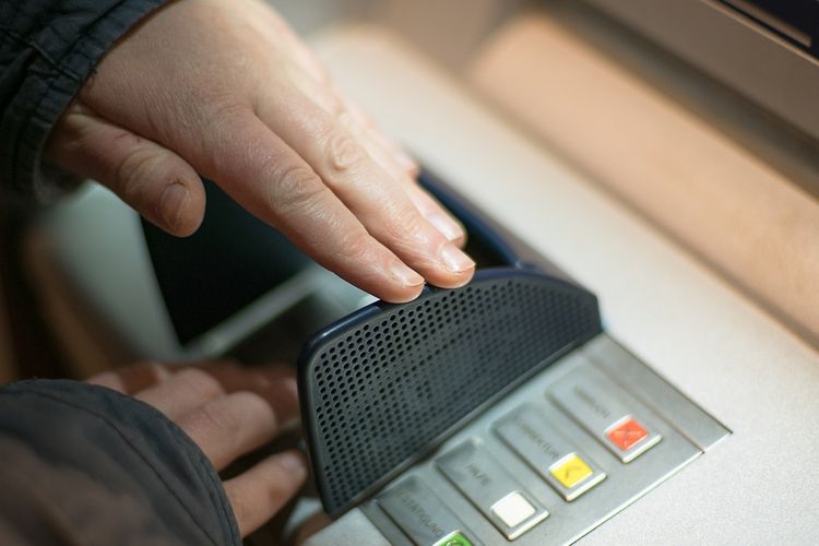 Polisi Tangkap Pelaku Ganjal ATM Pakai Tusuk Gigi di Sentul Bogor, Modus Tukar Kartu Nasabah