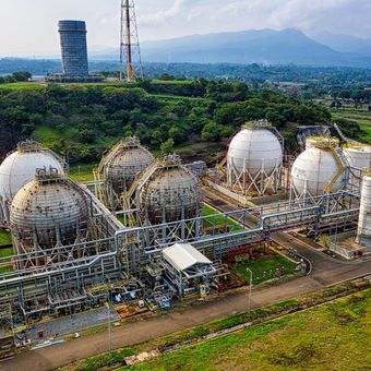 Ilustrasi fasilitas LNG.
