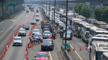 1,4 juta Kendaraan Tinggalkan Jabotabek hingga H-3 Lebaran, Naik 30 Persen dari Normal