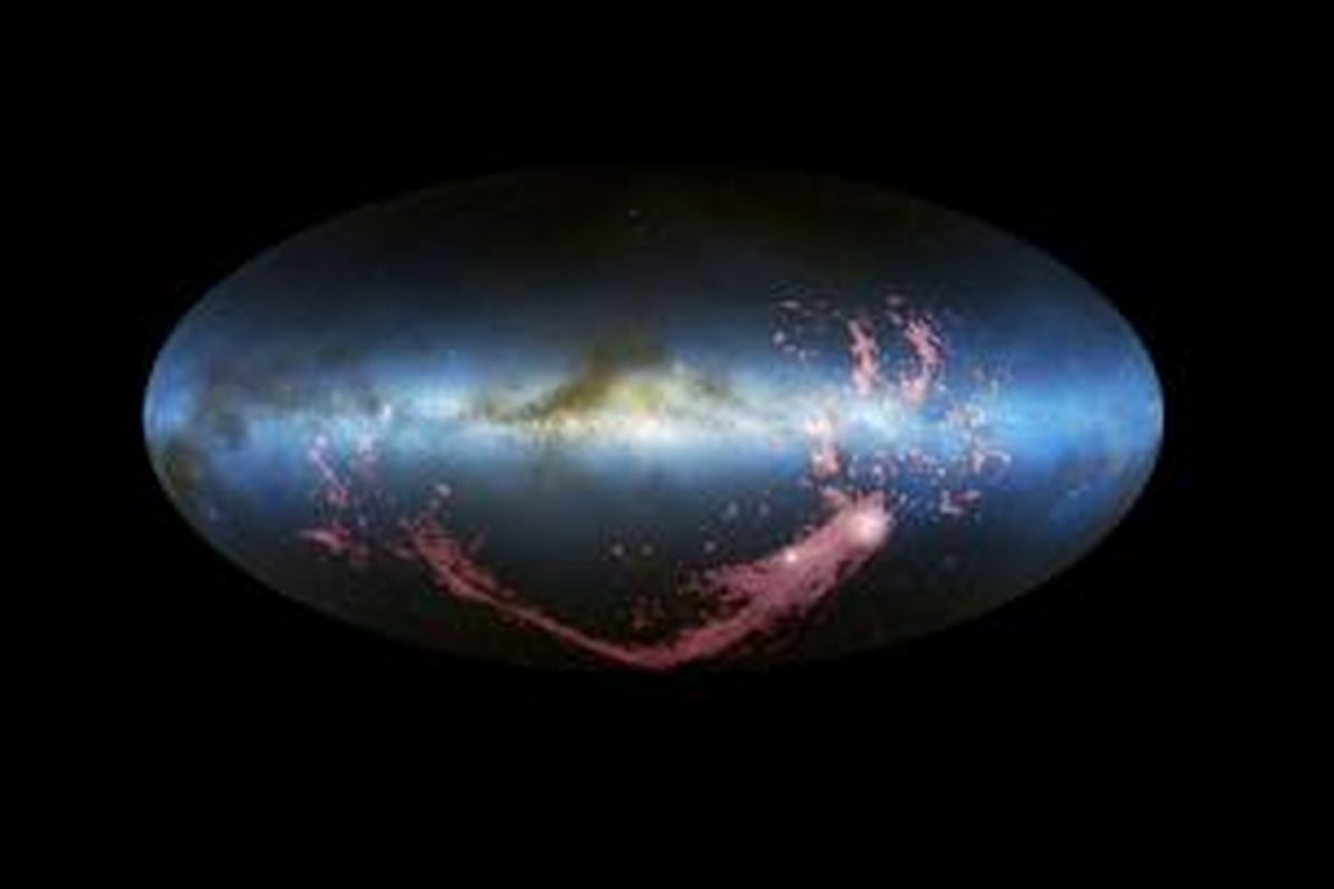 Sungai Magellan, struktur pita yang terdiri atas gas, mengelilingi setengah galaksi Bimasakti.