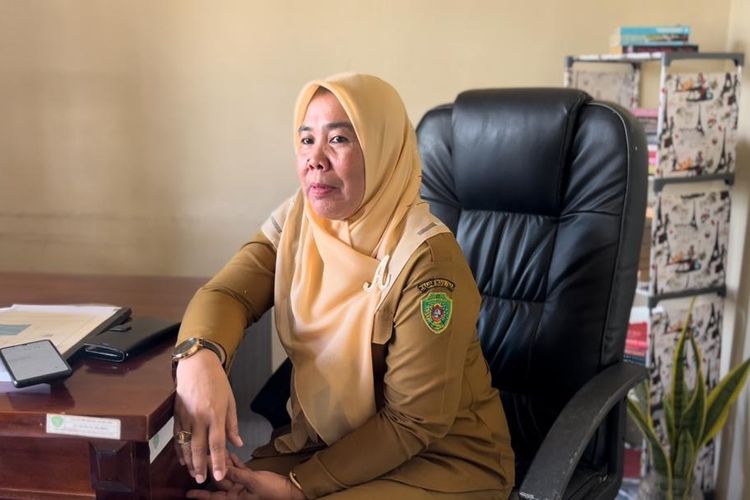 Lurah Pemaluan, Ari Rahayu. Sebagian dari wilayah kelurahannya diketahui masuk ke dalam Kawasan Inti Pusat Pemerintahan (KIPP) Ibu Kota Nusantara. 