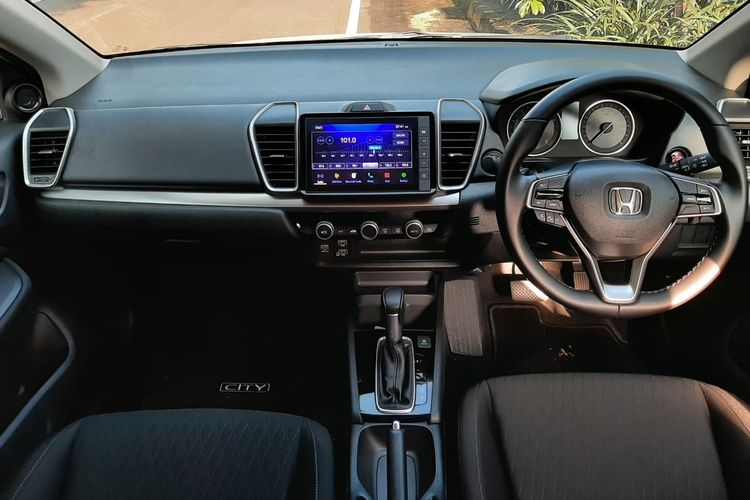 2022 honda city interior