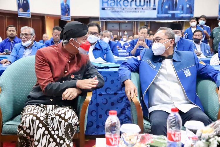 Gubernur Jawa Tengah Ganjar Pranowo dan Ketua Umum Partai Amanat Nasional (PAN) Zulkifli Hasan di Rakerwil I Jawa Tengah, Kamis (4/11/2021).