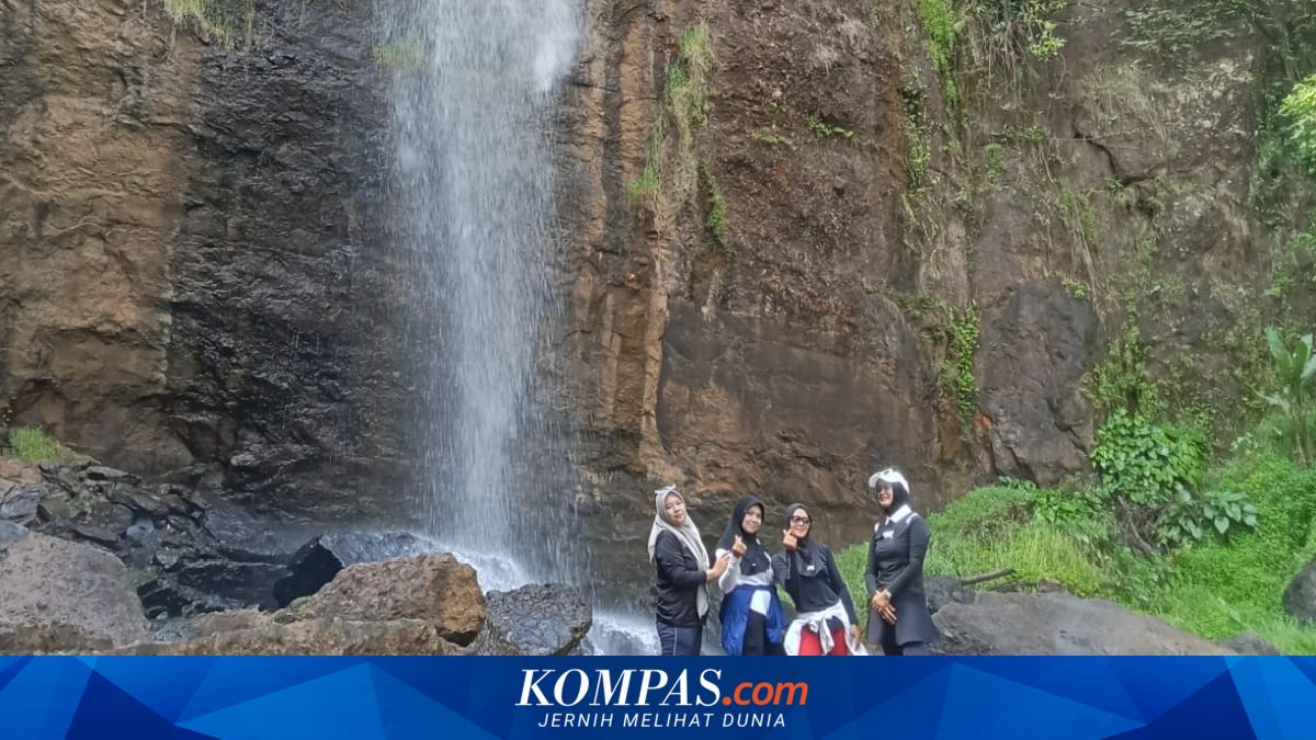 Curug Cina, Hidden Gem Subang dengan Air Terjun Bertingkat Panorama Pegunungan