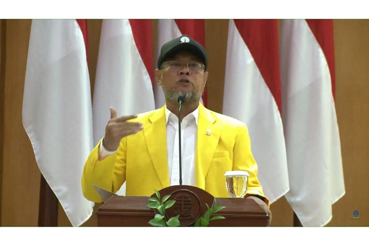 Rektor UT Jakarta Prof Ojat Darojat M.Bus, PhD.