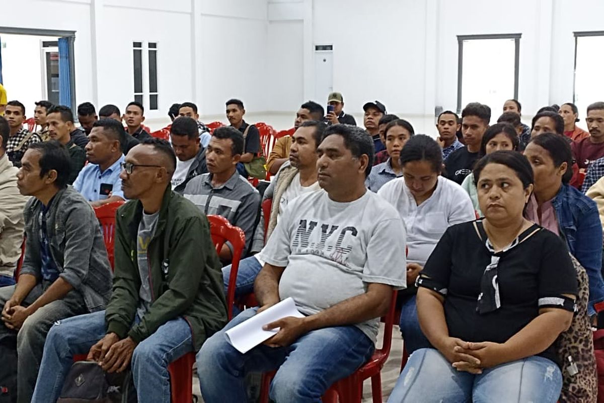 Kementerian Desa Pembangunan Daerah Tertinggal dan Transmigrasi (Kemendes PDTT) melatih 120 Orang Muda Katolik (OMK) Kabupaten Ngada, Nusa Tenggara Timur (NTT), menjadi kader pelopor pembangunan desa. Kegiatan ini dibuka oleh Staf Ahli Menteri Desa Bito Wikantosa, di Aula Paroki MBC Bajawa, Minggu, (28/1/2024)