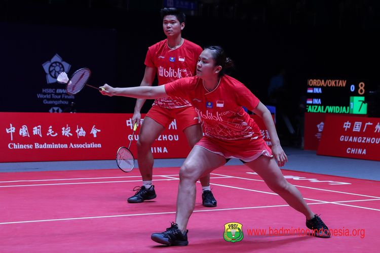 Pasangan ganda campuran Indonesia, Praveen Jordan/Melati Daeva Oktavianti di ajang BWF World Tour Finals 2019.