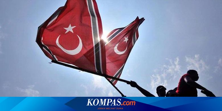 Bendera Bintang Bulan Harus Bersanding dengan Merah Putih