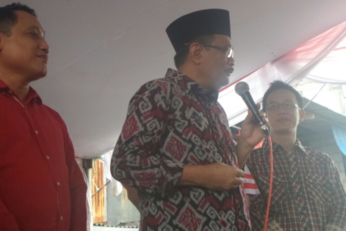 Cawagub DKI Jakarta Djarot Saiful Hidayat dan Wakil Bupati Pati Saiful Arifin di Jalan Pademangan, Jakarta Utara, Kamis (23/3/2017). 