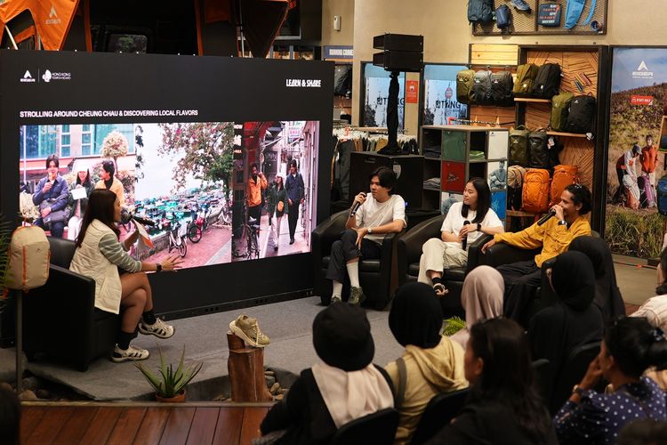 Niky Putra, Vino, dan Vanessa Amanda dalam acara gelar wicara di EIGER Flagship Store Radio Dalam, Selasa (31/3/2026).