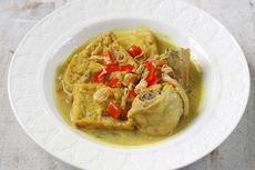 Resep Kare Ayam Kampung Tidak Alot dan Bumbu Meresap, Tumis Ayam Dulu