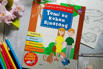 Mengajak si Kecil Belajar dan Berpetualang di Kebun Binatang Lewat Buku Aktivitas