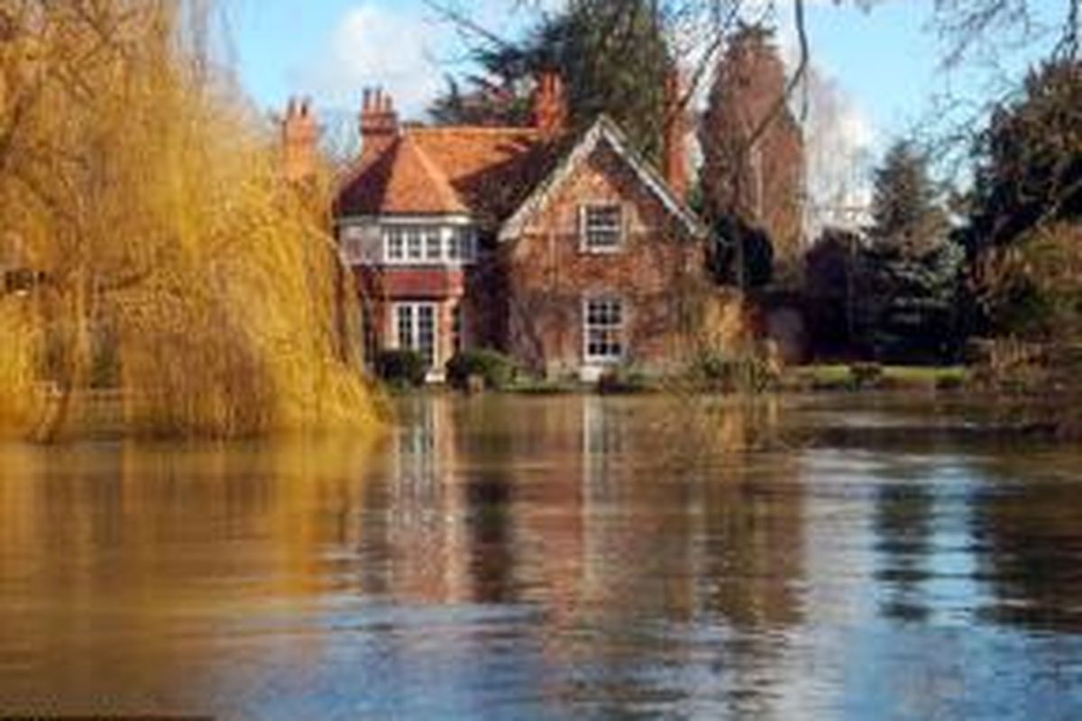 Rumah George Michael terendam banjir