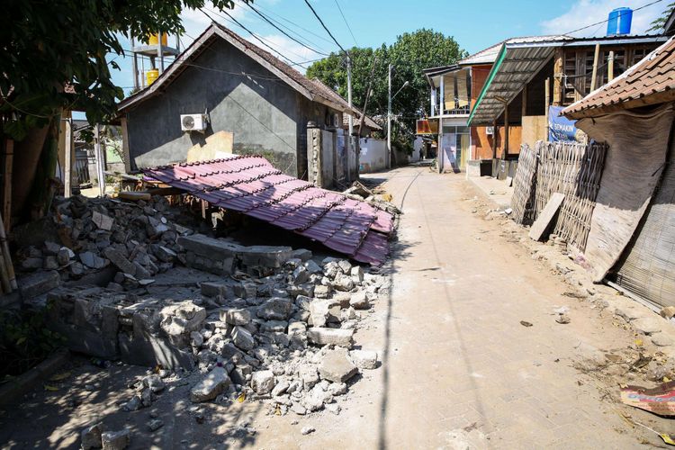 Permukiman warga di Pulau Gili Trawangan, Nusa Tenggara Barat (NTB), Kamis (9/8/2018) yang kini sunyi setelah gempa besar berturut-turut mengguncang kawasan ini, dengan gempa utama pada Minggu (5/8/2018) malam.