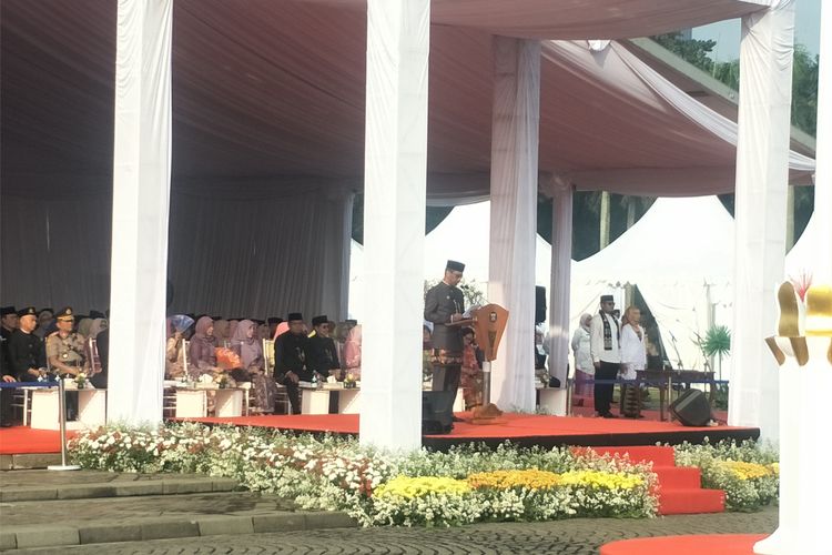 PJ Gubernur DKI Jakarta Heru Budi Hartono saat memimpin upacara HUT DKI Jakarta, Kamis (22/6/2023).