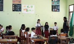 Tingkatkan Literasi di Malaka, Dompet Dhuafa Kirim Ratusan Buku dan Gelar Seminar bagi Guru