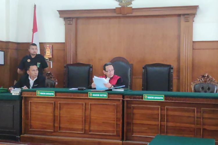 Sidang permohonan ganti kelamin di Pengadilan Negeri Surabaya, Rabu (30/10/2019).