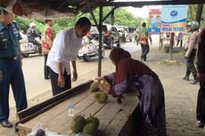 Jokowi Borong Durian di Pinggir Jalan, Penjualnya Histeris