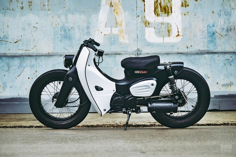 Motor custom Honda Super Cub 2018 bergaya street cub garapan K-Speed