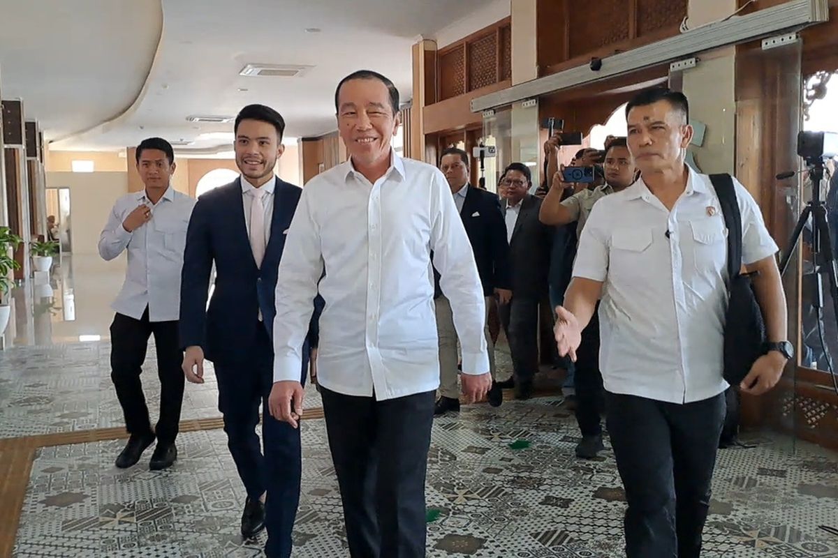 Jokowi Diperiksa di Polresta bersama 8 Saksi Lainnya Atas Kasus Tudingan  Ijazah Palsu