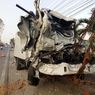 Mobil Boks Tabrak Truk Pengangkut Tebu di Madiun, 1 Tewas, Lainnya Luka Parah