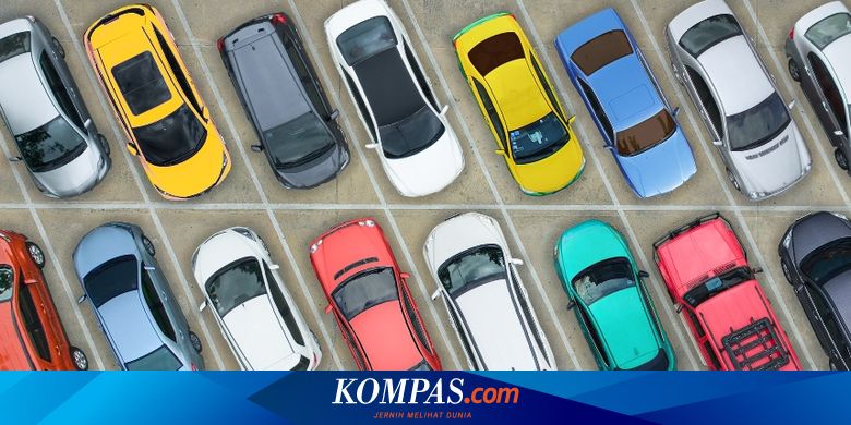Kronologi Video Viral Mobil HRV Lepas Kendali Tabrak Petugas Parkir di Mal Semarang