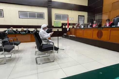 Sebut Jaksa Buat Fakta Bohong, Rizieq Shihab Bantah Pernah Lakukan Tindak Pidana