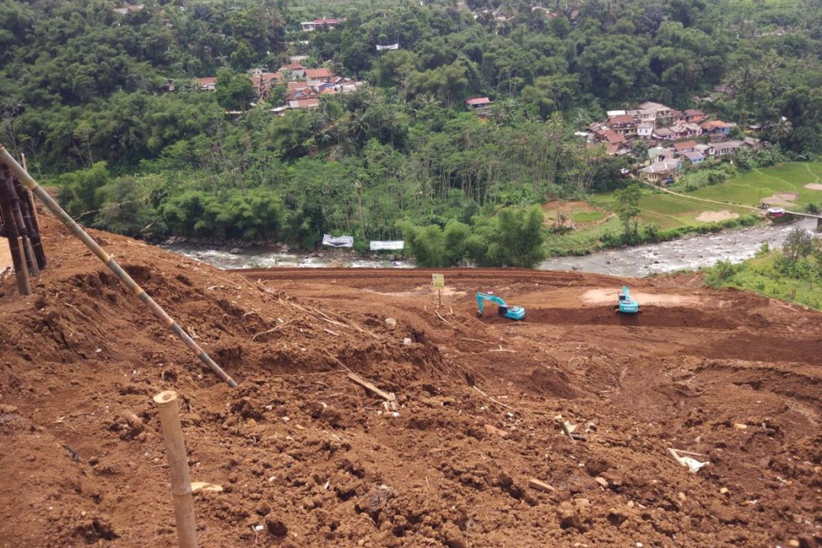 Pembangunan Bendungan Ciawi, di Kabupaten Bogor, Jumat (15/12/2017).