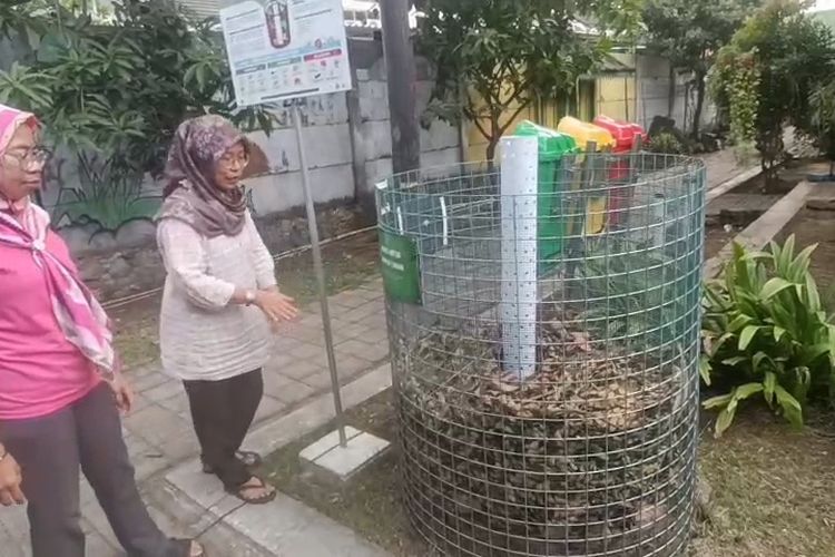 Warga Rorotan Jakut Membuktikan: Pilah Sampah dari Rumah Bisa, Asal Jangan Buru-buru
