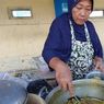 Mencoba Goreng Unin Khas Sumbawa, Kuliner Wajib Saat Acara Pernikahan Adat