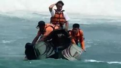 2 Wisatawan Terseret 'Rip Current' di Pantai Sundak, Berhasil Diselamatkan Petugas