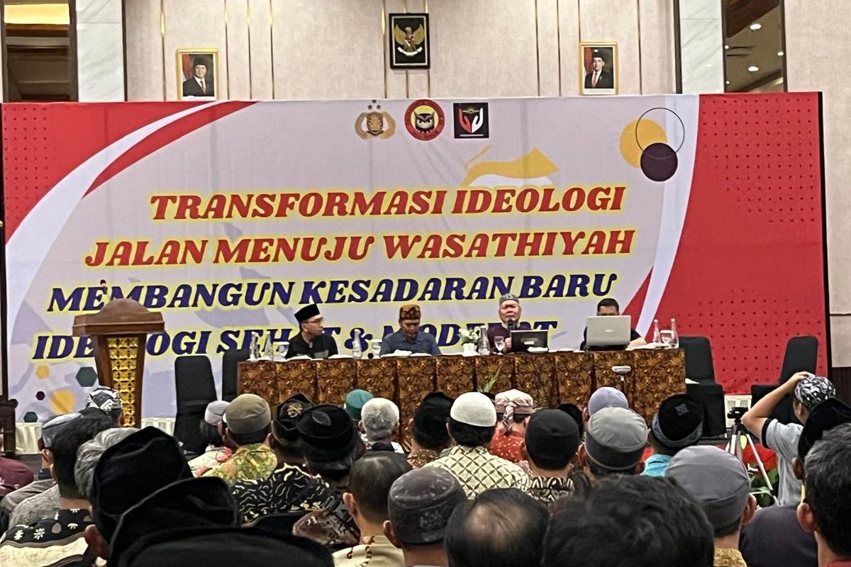 Birodar uxlayotgan akasining jinsiy azosini massaj qiladi gey porno Anusdagi paypoqlar fotosurati