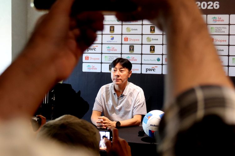 Melihat Starting XI Pertama Shin Tae-yong di Laga Persebaya Vs Persija