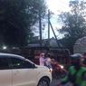 Sebuah Truk Oleng lalu Terguling di Gresik, Tak Ada Korban Jiwa