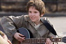 Sinopsis August Rush, Upaya Freddie Highmore Menemukan Jati Diri