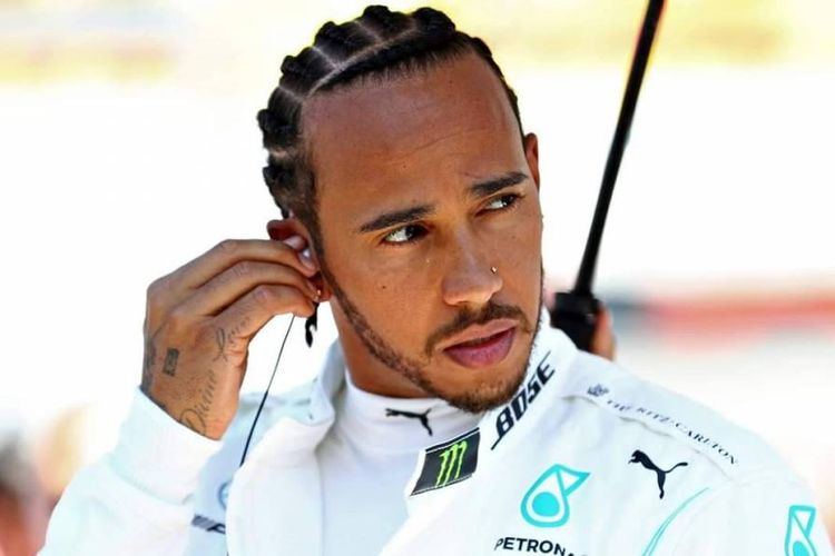 Pebalap F1 asal tim Mercedes, Lewis Hamilton.