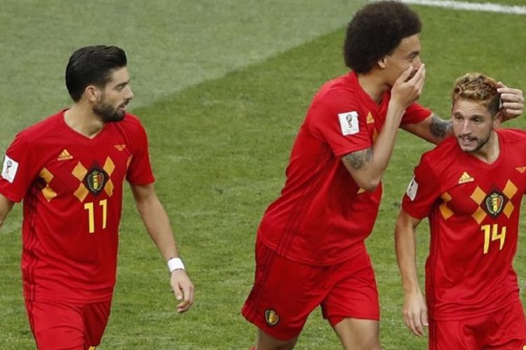 Dries Mertens merayakan gol timnas Belgia ke gawang Panama bersama Yannick-Ferreira Carrasco dan Axel Witsel pada pertandingan Piala Dunia 2018 di Sochi, 18 Juni 2018. 