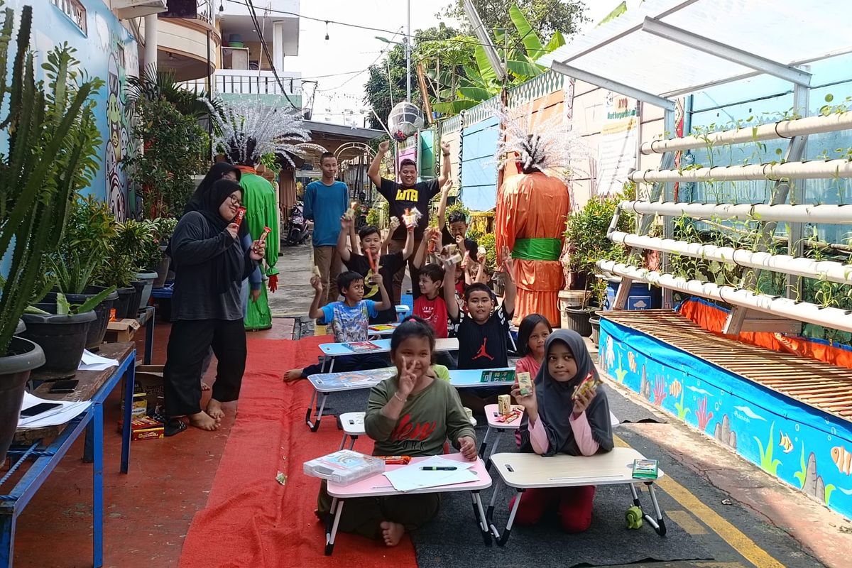 Kampung Literasi di RT 015/RW 04 Kelurahan Klender, Kecamatan Duren Sawit, Jakarta Timur, Sabtu (8/7/2023).