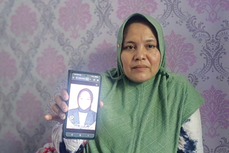 Ibu mahasiswi UINSA yang tewas saat kejar jambret, Selasa (11/6/2024).