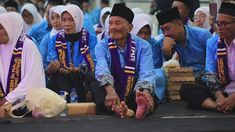 Pemerintah Bagikan Uang Saku 750 Rial untuk CJH Jember