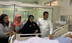 Jenguk Mahasiswa, Bamsoet Ajak Demonstran Perluas Ruang Dialog 